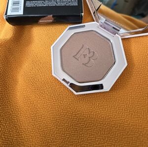 FENTY BEAUTY BY RIHANNA Killawatt Highlighter - PENNY4UTHOTS